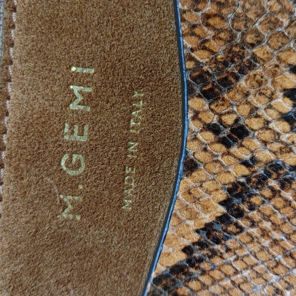 M. Gemi Suede Rosetta Crossbody Bag Italy - Picture 5 of 13